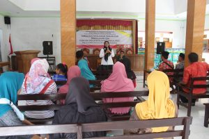 Mengenalkan Pentingnya PIRT Bagi UMKM di Desa Banjar Panggul Trenggalek