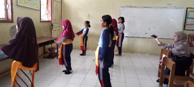 Pengenalan Budaya Indonesia Lewat Pembelajaran Tari