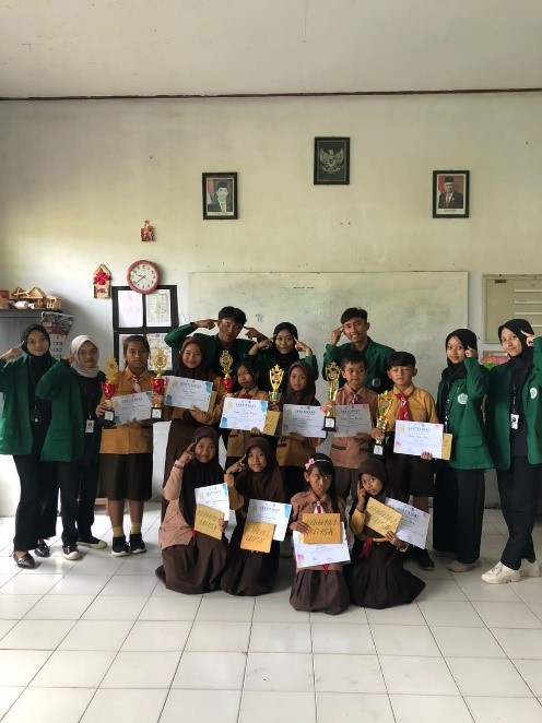 Meningkatkan Jiwa Kompetisi Dan Semangat Belajar Siswa-Siswi SD Desa Jengglungharjo Melalui Kompetisi Cerdas Cermat