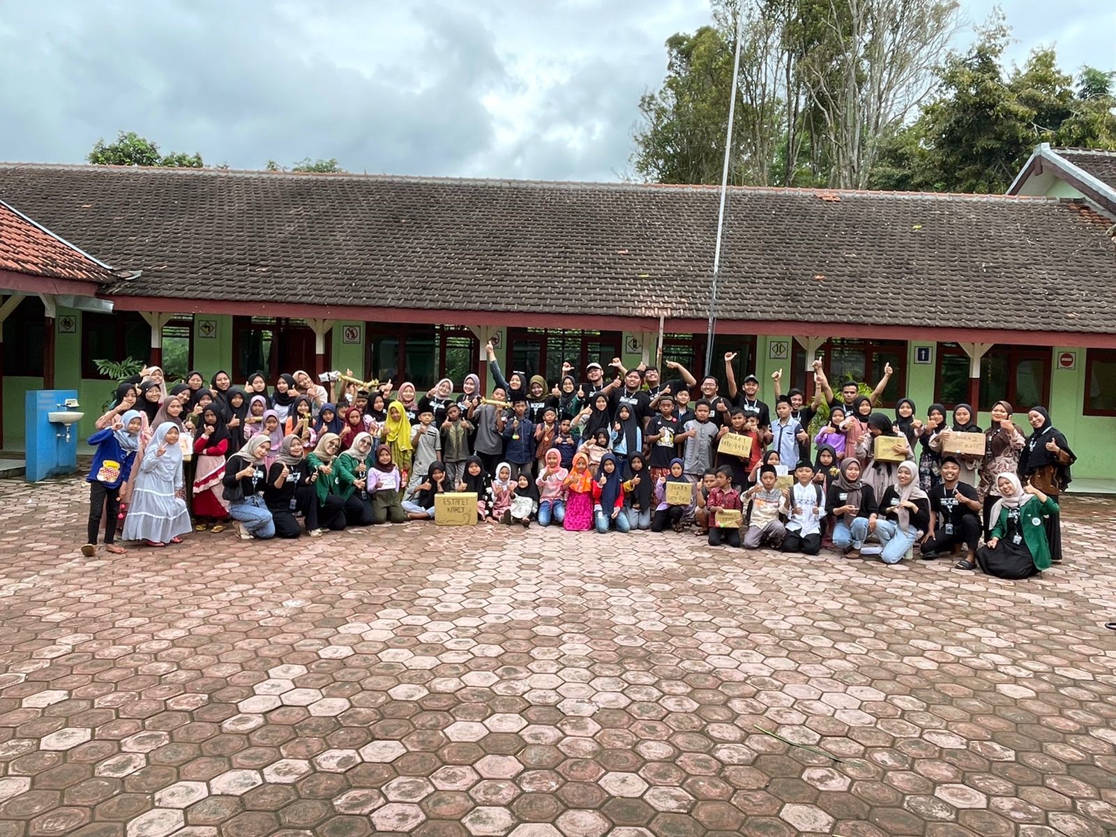 Memperingati Isra Mikraj, Mahasiswa KKN UIN Sayyid Ali Rahmatullah Tulungagung mengadakan Lomba untuk para Santri TPQ Desa Nyawangan