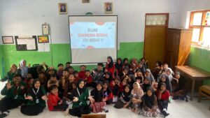 Mahasiswa KKN UIN SATU Desa Sumber Adakan Sosialisasi Bijak Bermedia Sosial