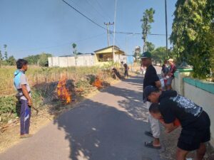 KKN Komunitas UIN SATU Tulungagung di Kabupaten Tuban Agendakan Relokasi Sampah dan Bersih Desa