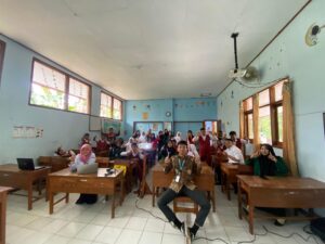 Pelatihan Digital Library di SDN 1 Gondang Sebagai Upaya Meningkatkan Kualitas Digitalisasi Pendidikan Melalui Literasi Digital