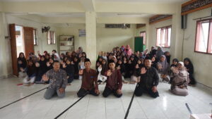 Strengthening Academic Writing and Anti-Bullying Socialization at PPM MBS Trenggalek
