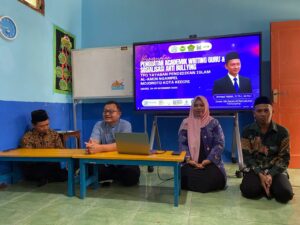 UIN SATU Tulungagung Research Madrasah Team Holds Academic Writing Strengthening and Anti-Bullying Socialization at TPQ YPI Al-Amin Ngampel
