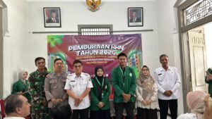 LP2M UIN SATU Resmi Serahkan 510 Mahasiswa KKN di Kecamatan Karangrejo, Dorong Literasi Digital Menuju Desa Ramah Lingkungan